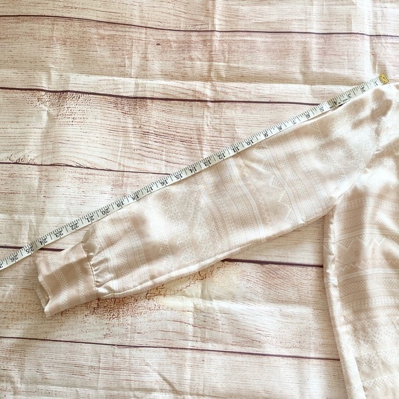 Veronica Beard Natural Bahia Silk Blouse - 6 - Picture 10 of 15